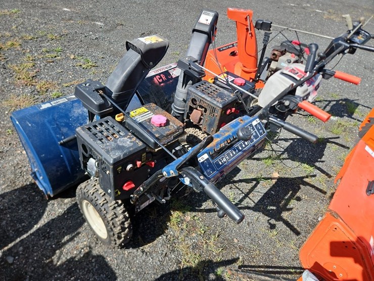 (2)-mtd-snow-blowers-image-4