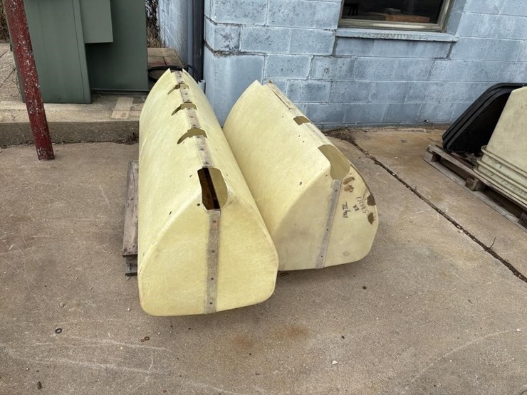 misc-ih-fertilizer-boxes-image-2