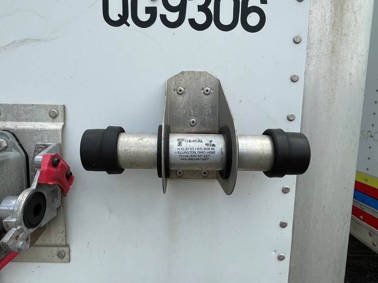 2013-utility-van-image-34