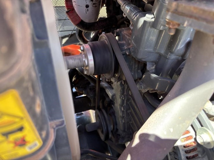2018-kubota-l4701-image-46