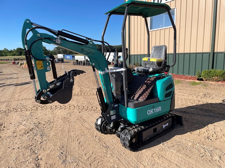 #9411-•-2025-unused-cfg-mini-excavator-image-1
