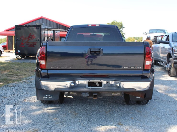 2005-chevrolet-3500-image-10