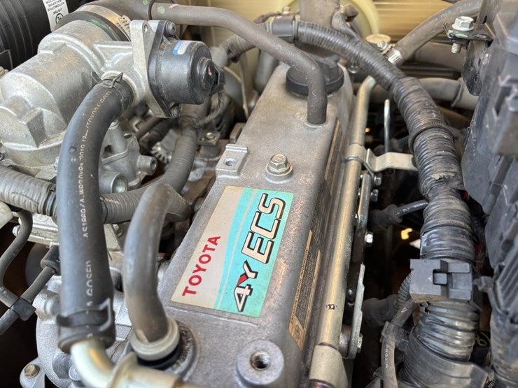 2019-toyota-8fgcu15-image-34