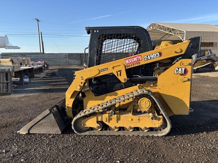 2021-caterpillar-249d3-image-5