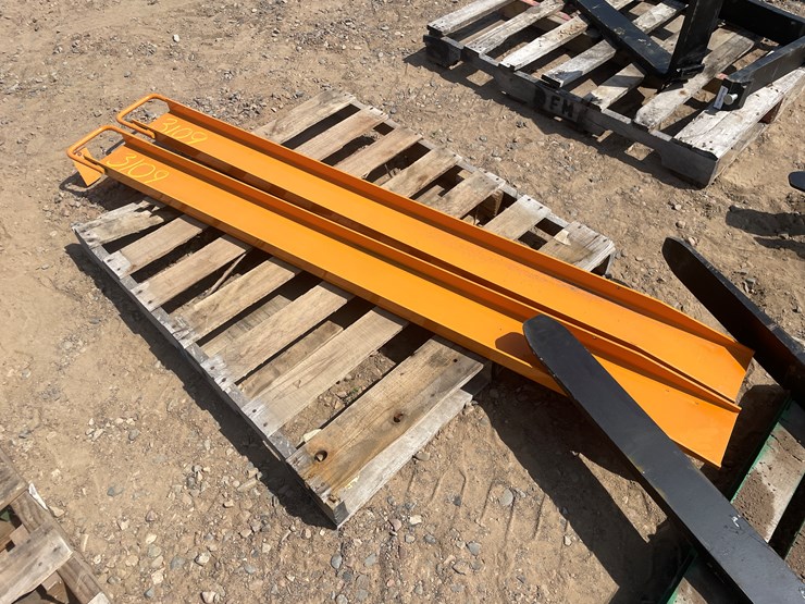 #3109-•-unused-2025-wolverine-skid-steer-pallet-fork-extensions-image-2