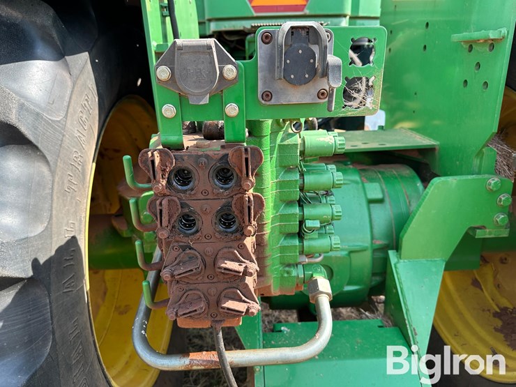 john-deere-9220-image-11