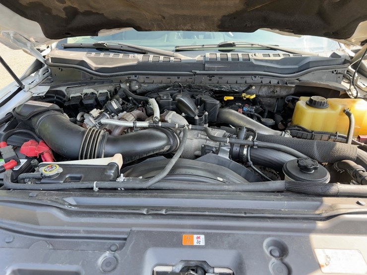 2017-ford-f550-xl-image-12