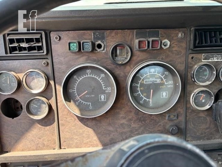 1989-kenworth-t600-image-10