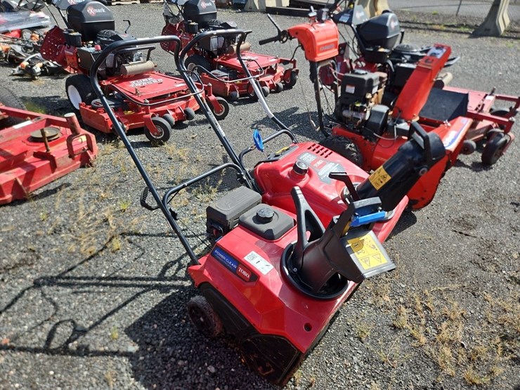 (2)-ariens-snow-blowers-image-2