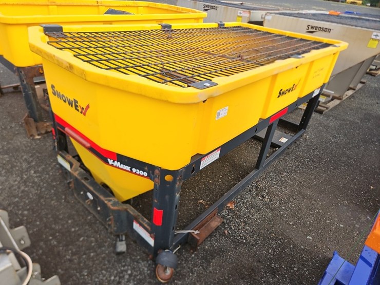 snowex-9'-poly-sand/salt-spreader-image-1