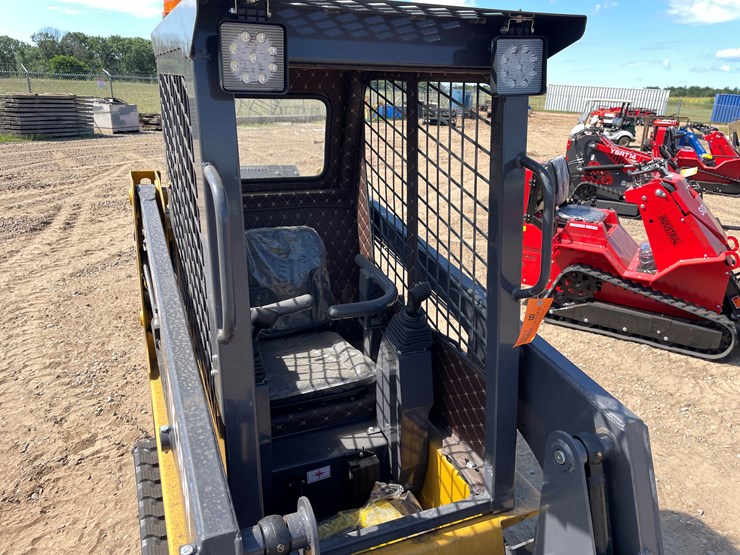 #9457-•-unused-2025-cfg-skid-steer-loader-image-21