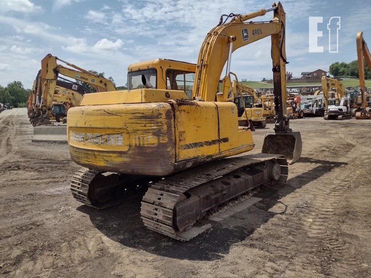 1992-deere-490e-image-46