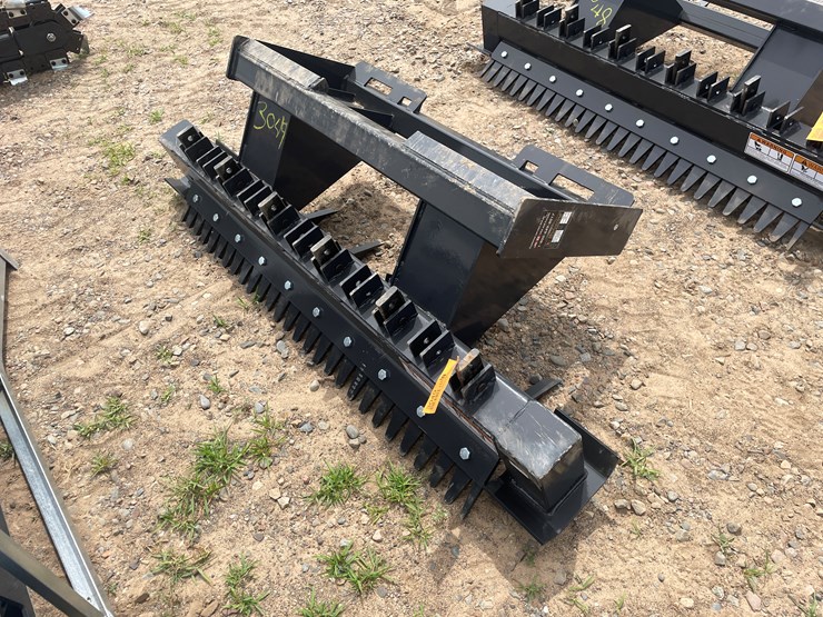#3049-•-unused-2025-wolverine-skid-steer-ripper-attachment-image-3