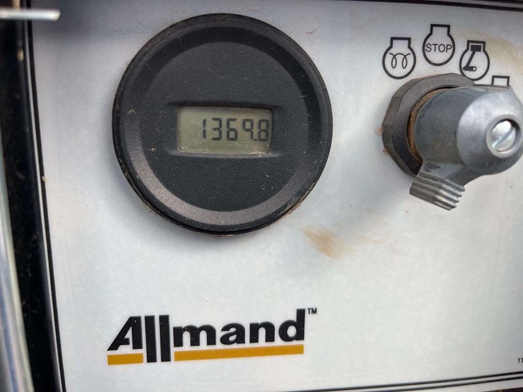 2019-allmand-bros-night-lite-v-series-image-6