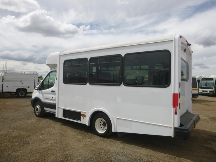 2018-ford-e350-image-4