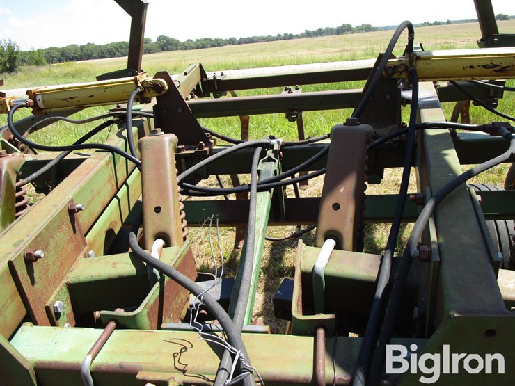 john-deere-712-image-11