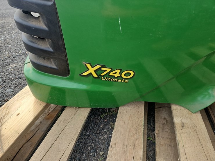 john-deere-x740-image-5