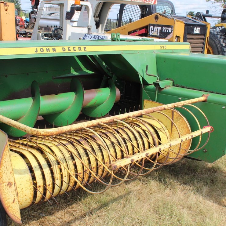 JOHN DEERE 336