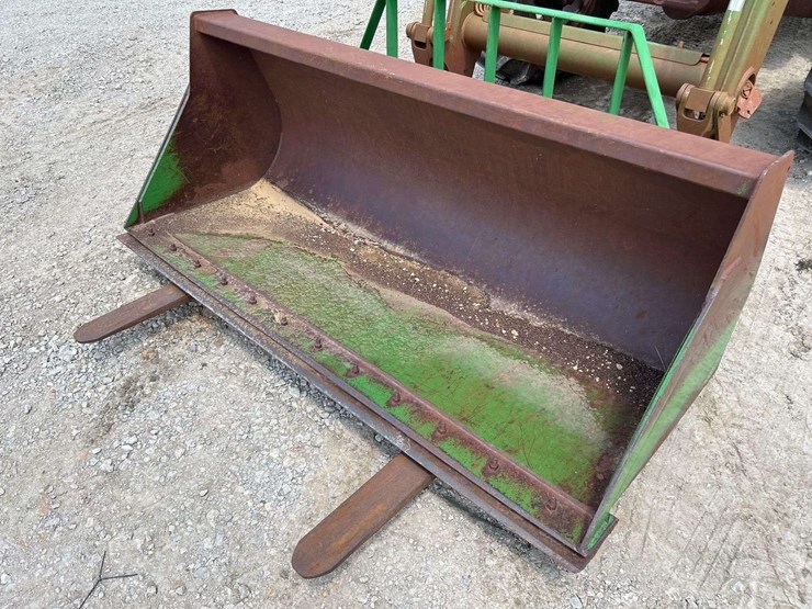 2011-john-deere-5075m-image-15