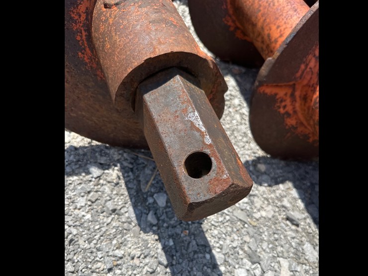 #69-•-(3)-20ft-augers-image-3