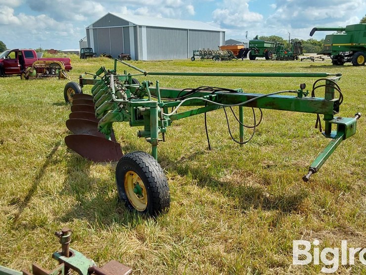 john-deere-2500-image-1