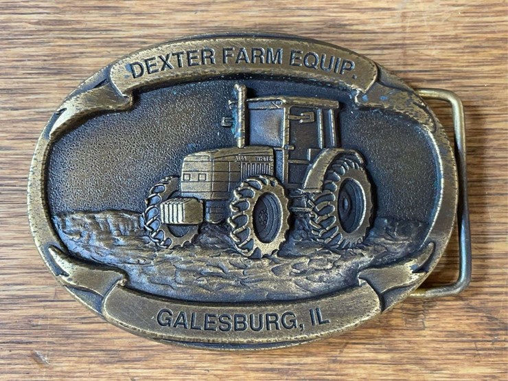 agco-white-6105-dexter-farm-equipment-belt-buckle-image-2