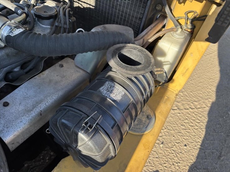 caterpillar-gc25-image-33