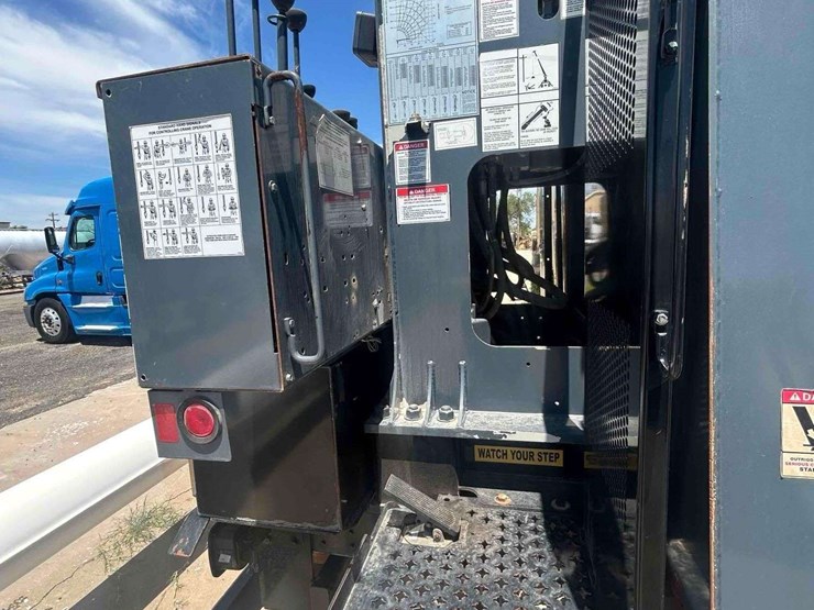 national-900a-image-22