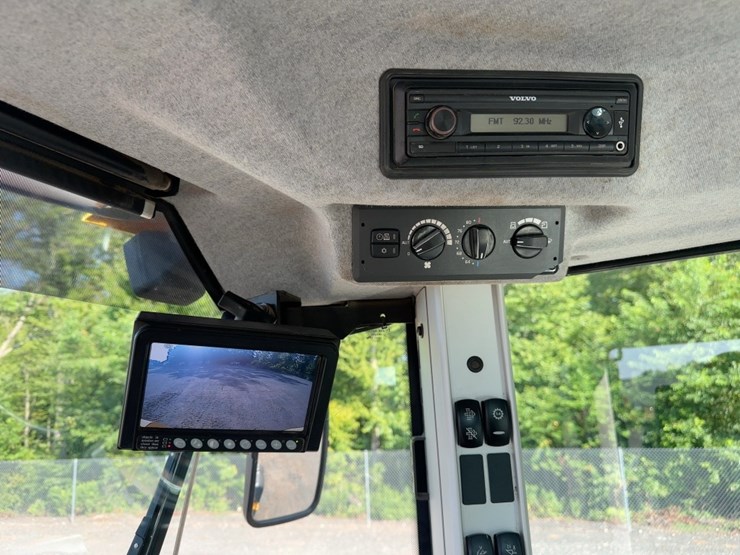 2018-volvo-l70h-image-27