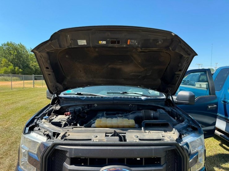 2017-ford-f150-xl-image-6