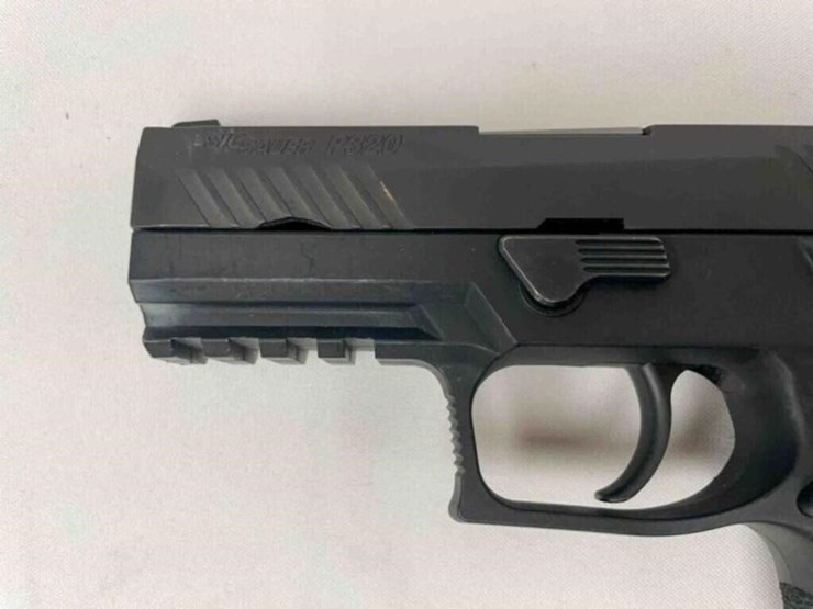 sig-sauer-9mm-pistol-image-4