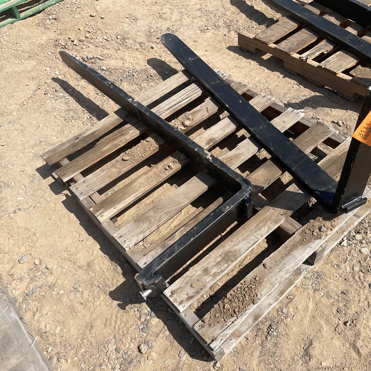 #3111 • Unused 2025 Wolverine 1T Forklift Forks