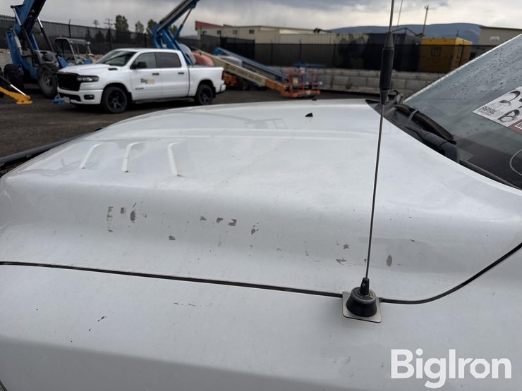 2014-ram-3500-4x4-crew-cab-flatbed-service-truck-image-12