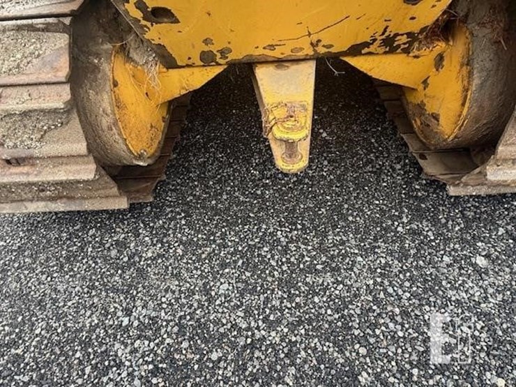 2005-komatsu-d39px-21-image-8