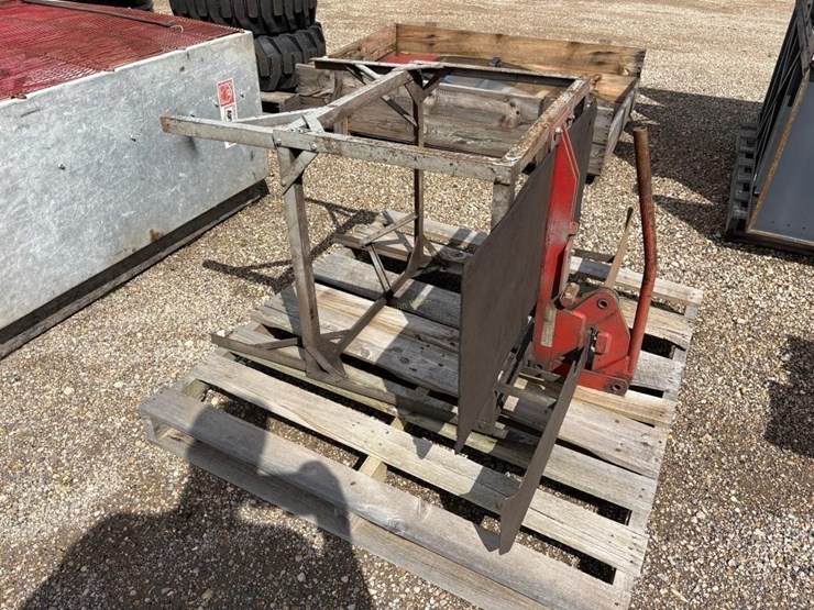 sickle-bar-rivet-punch-image-4