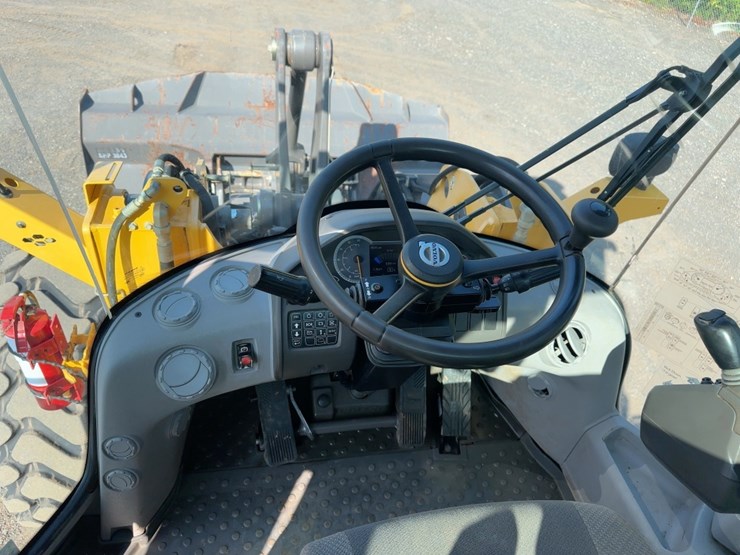 2018-volvo-l70h-image-29