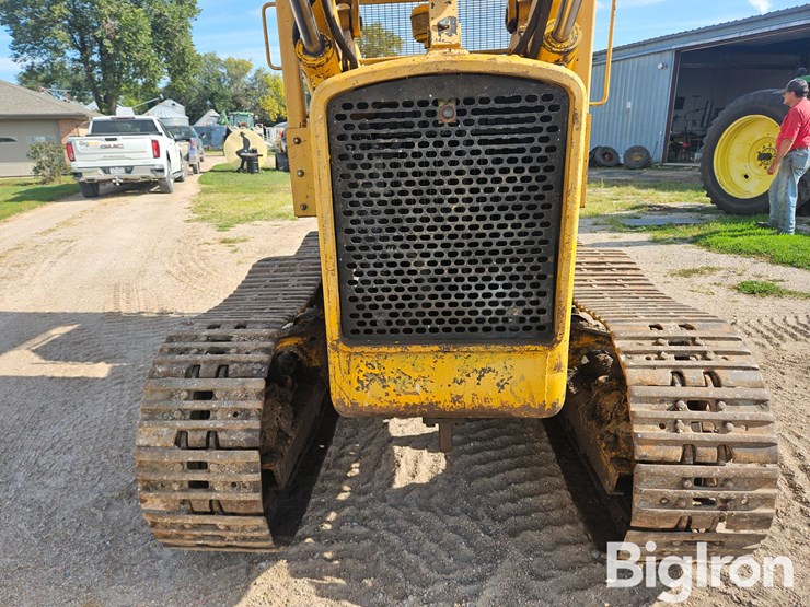 john-deere-450-image-10