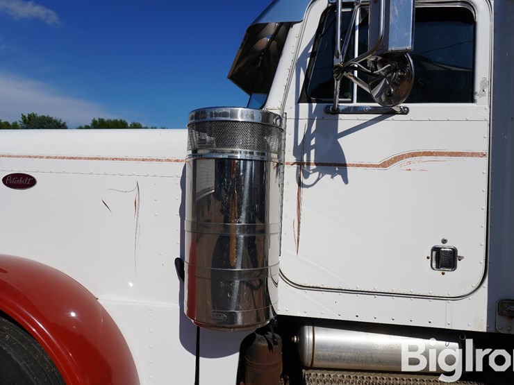 2003-peterbilt-379-image-14
