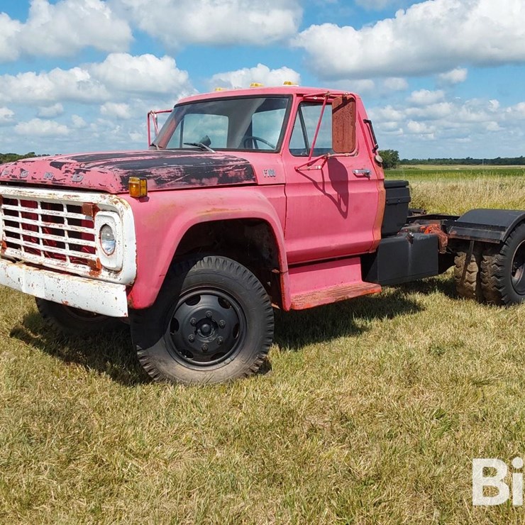 1976 FORD F700