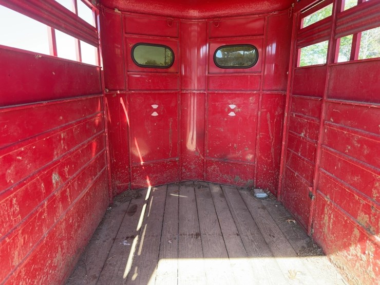 2002-bison-612hpt-12'-t/a-livestock-trailer-image-14