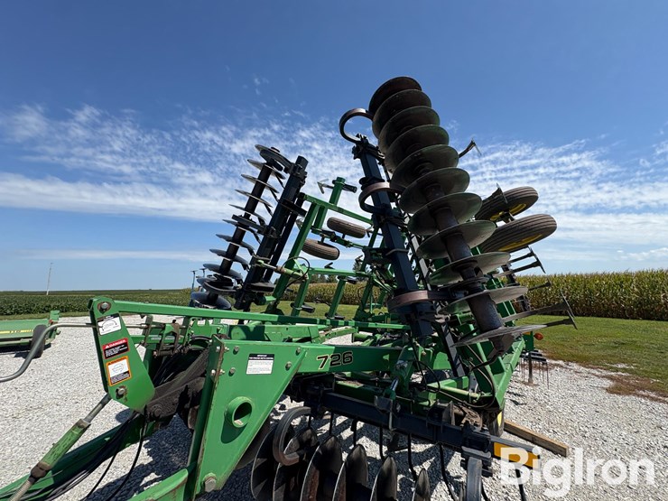 john-deere-726-image-19