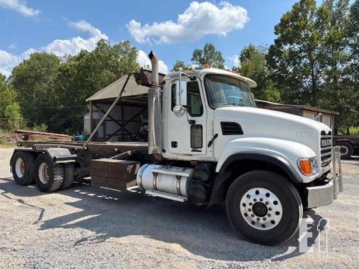 2003-mack-granite-cv713-image-24