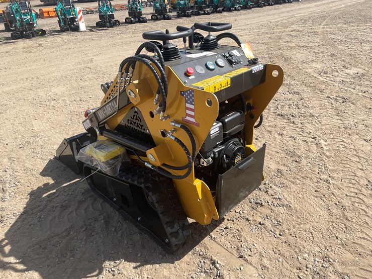 #9465-•-unused-2025-agt-compact-track-loader-image-3