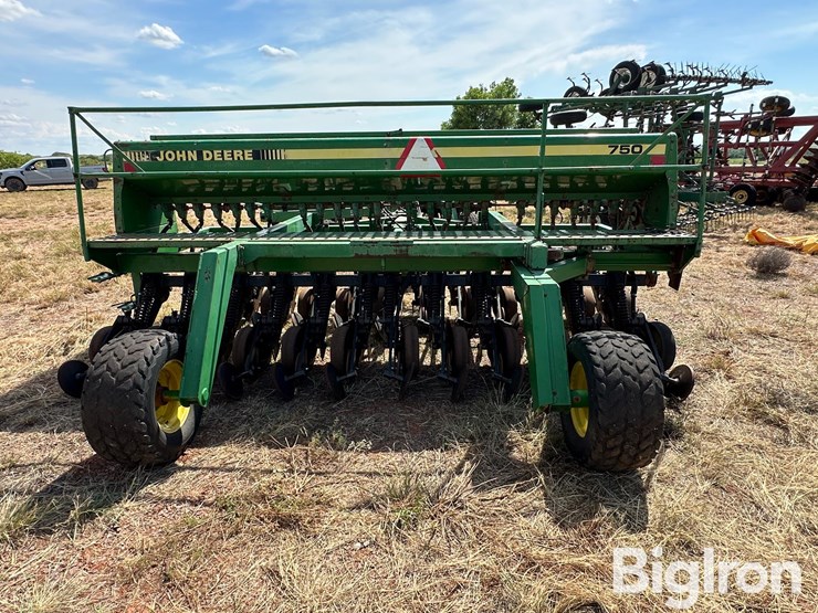 john-deere-750-image-6
