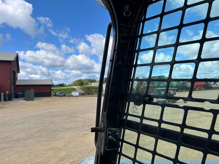 2018-bobcat-s570-image-14