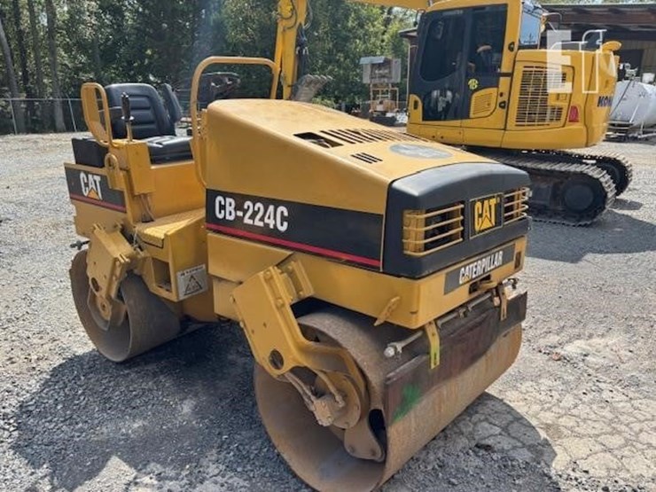 1997-caterpillar-cb-224c-image-3
