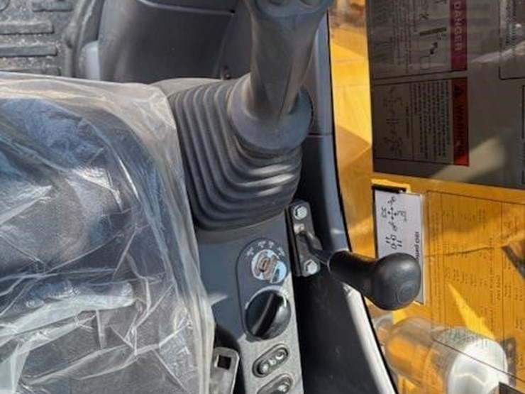 2023-komatsu-pc138us-lc-11-image-11