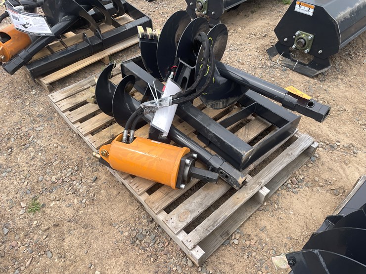 #3040-•-unused-2025-wolverine-skid-steer-auger-drive-and-bit-attachment-image-2