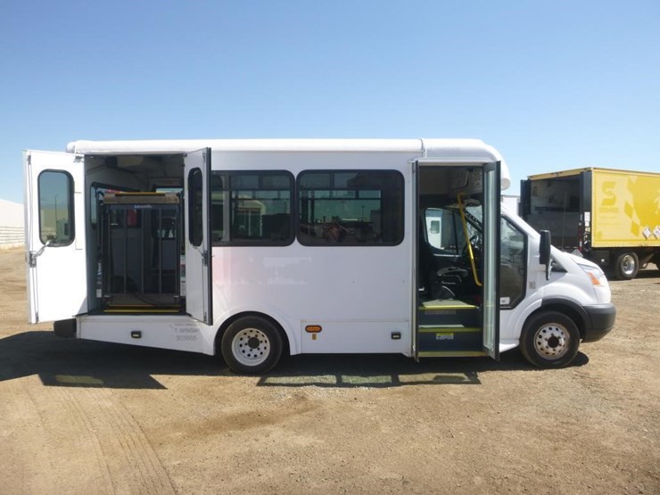2018-ford-e350-image-6