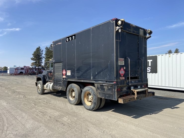 1988-mack-rd686s-image-3